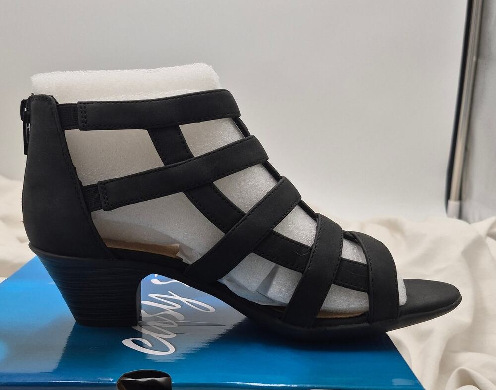 NEW Easy Street Marg Sandal Black caged gladiator stacked block heel size 6